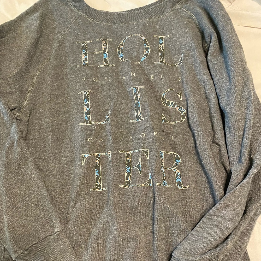 Hollister sweatshirt